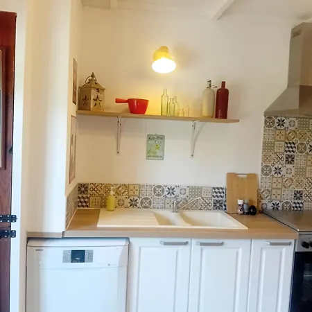 La Jolie Petite Maison For Groups 1-5 *